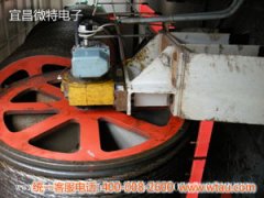 300T門機(jī)主鉤卷桶軸端安裝的QCX軸承座測(cè)力傳感器