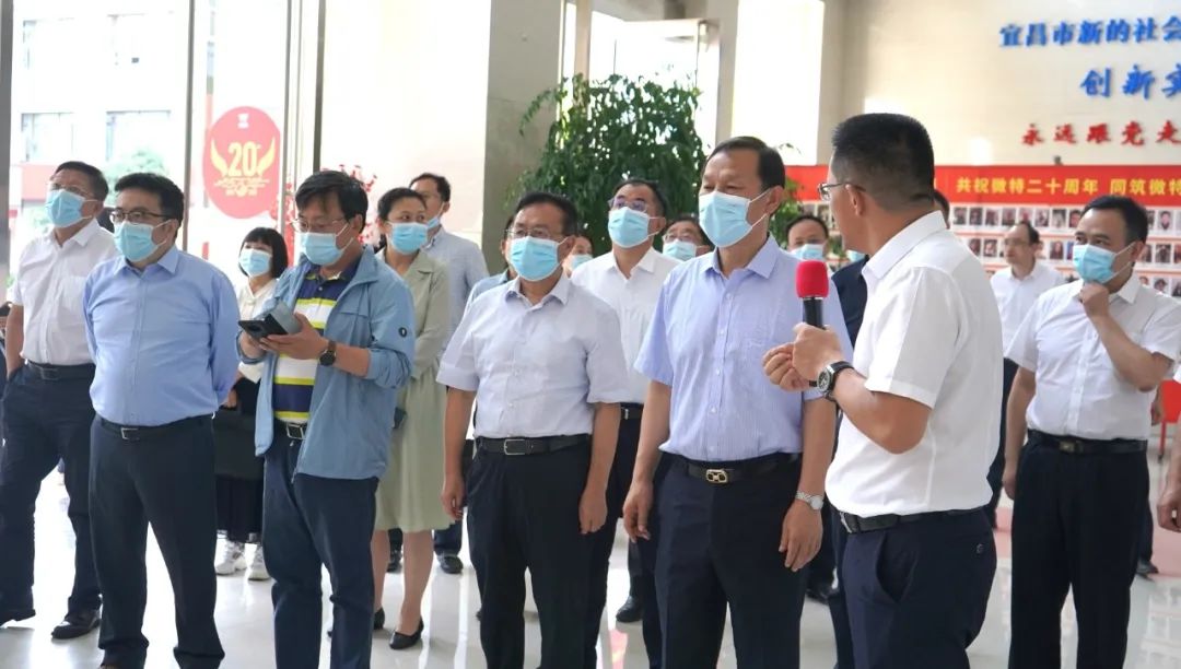 馬國強(qiáng)率部分全國人大代表、省代表來微特調(diào)研科技創(chuàng)新工作