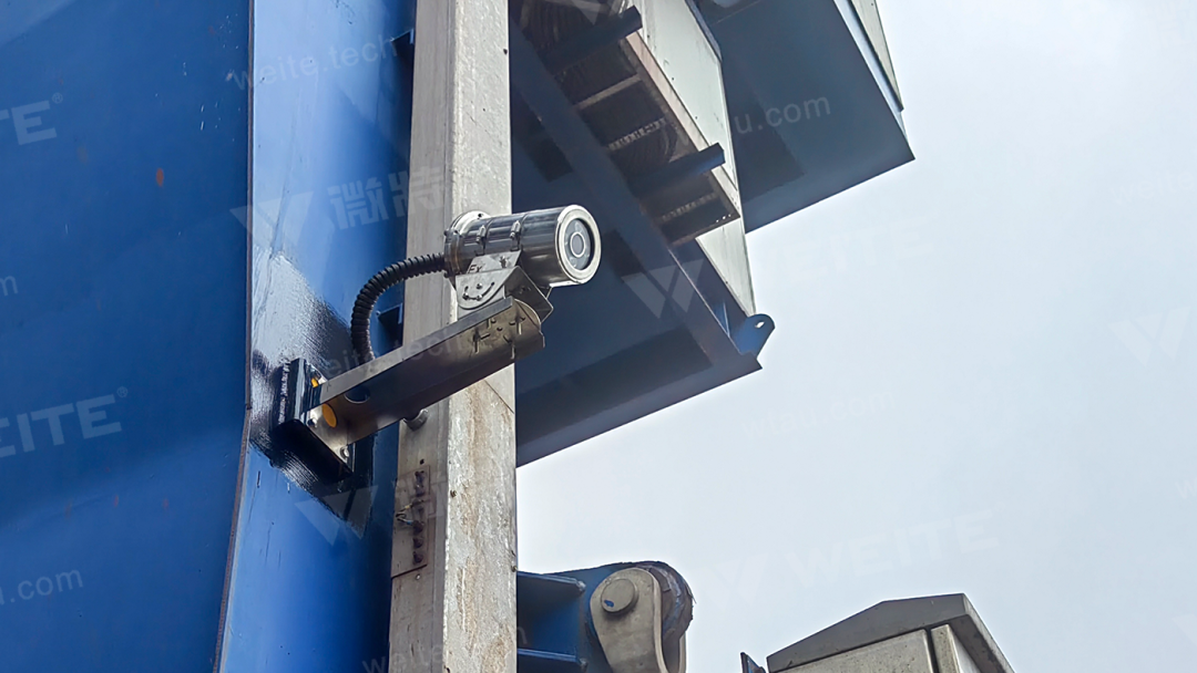 黃石新港3.png 卸船機防爆式監(jiān)控安裝現(xiàn)場