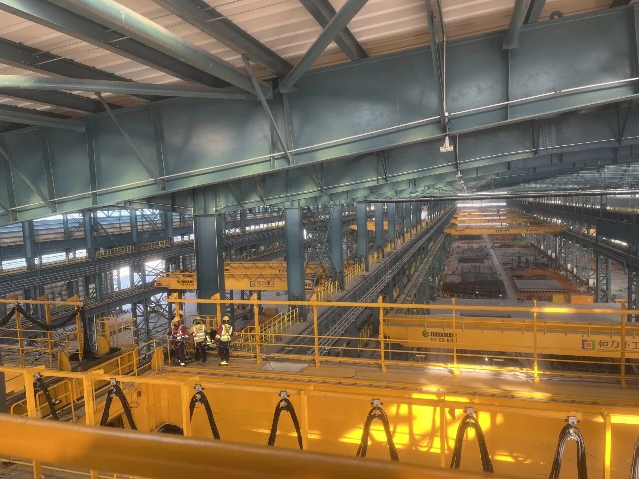 86套起重機安全監(jiān)控系統(tǒng)在大連恒力重工交付使用